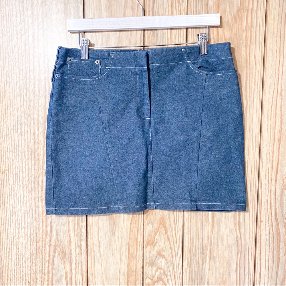 ⭐️Mini Denim Skirt in Size 14